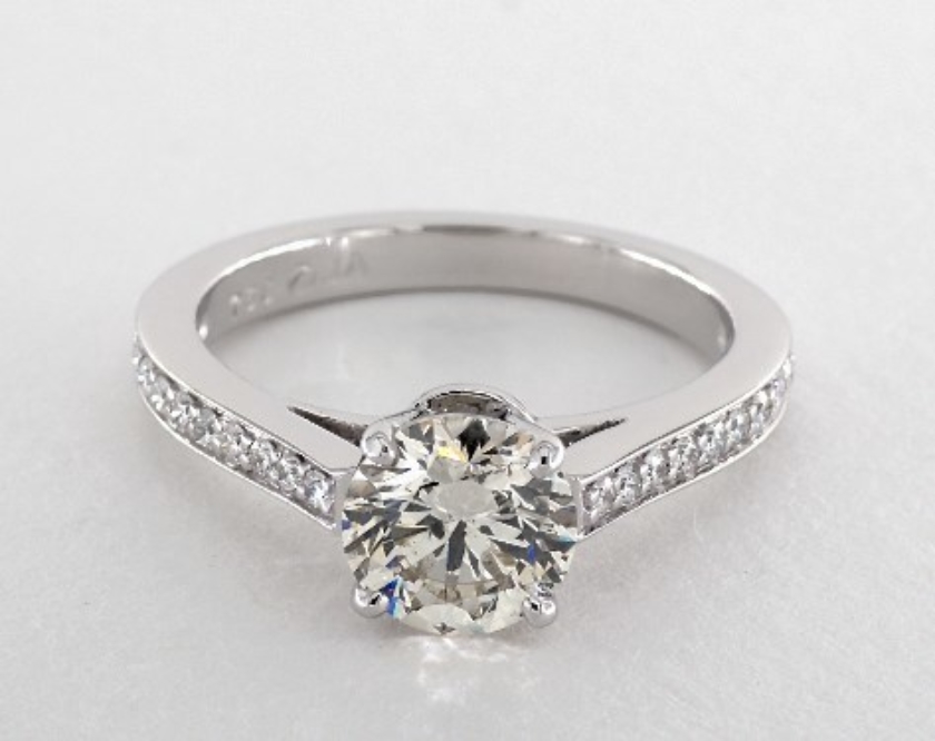 Is an SI2 Clarity Diamond EyeClean? International Gem Society