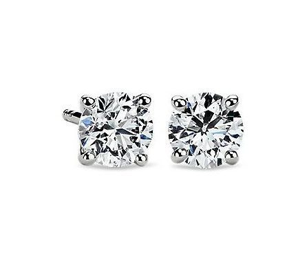 How to Choose Diamond Stud Earrings