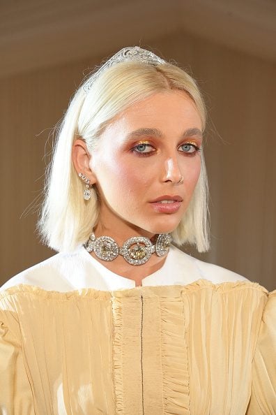 Emma Chamberlain wore a full tiara to the 2022 Met Gala